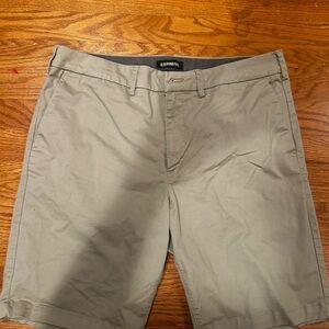 Express Men's Khaki Flat Front Shorts